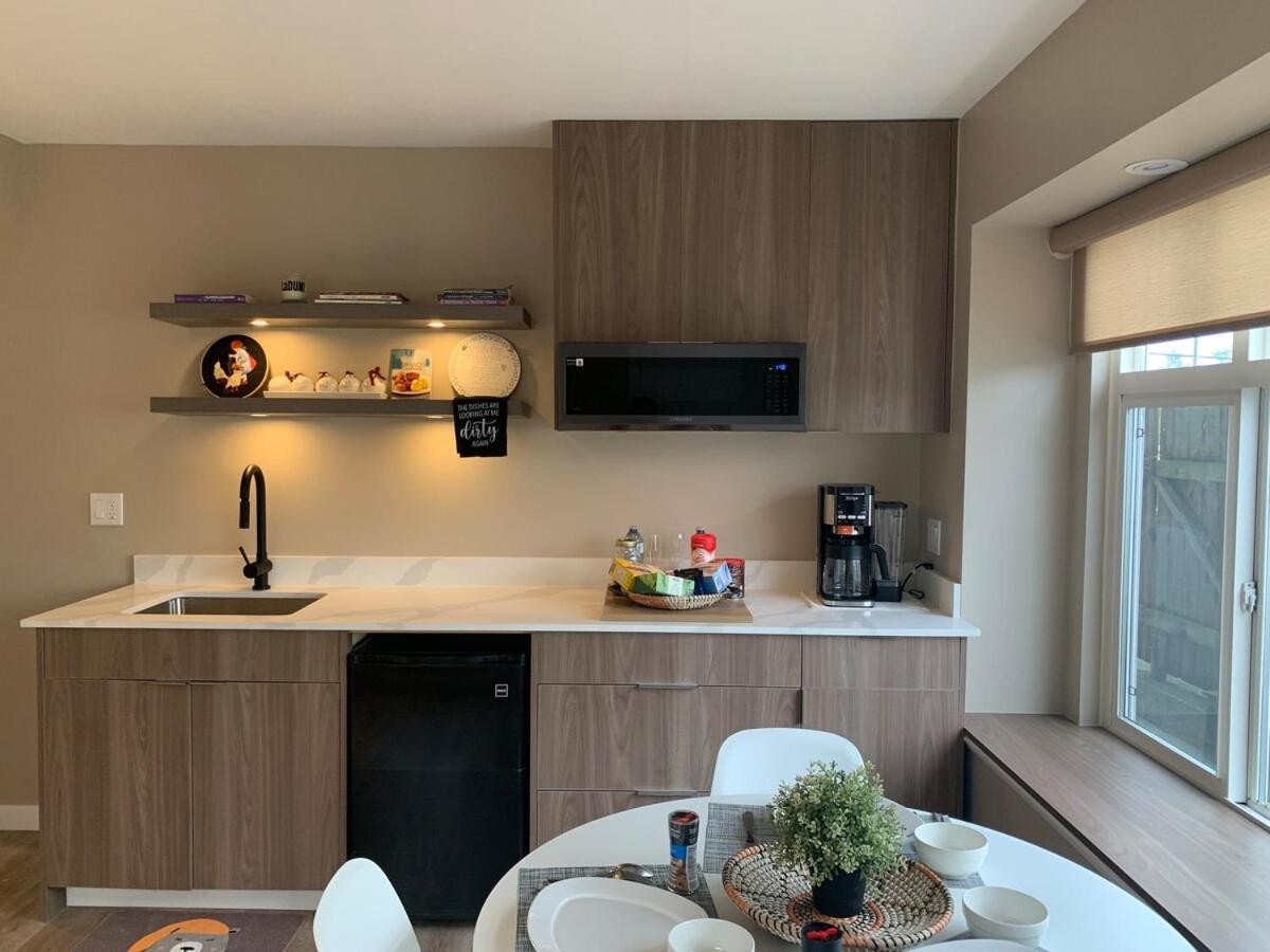 The Scandinavian House By Maple Dream Homestay- Near Sky Train * Vancouver