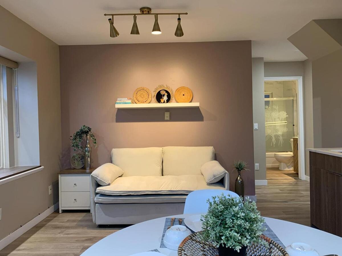 The Scandinavian House By Maple Dream Homestay- Near Sky Train Apartment Vancouver
